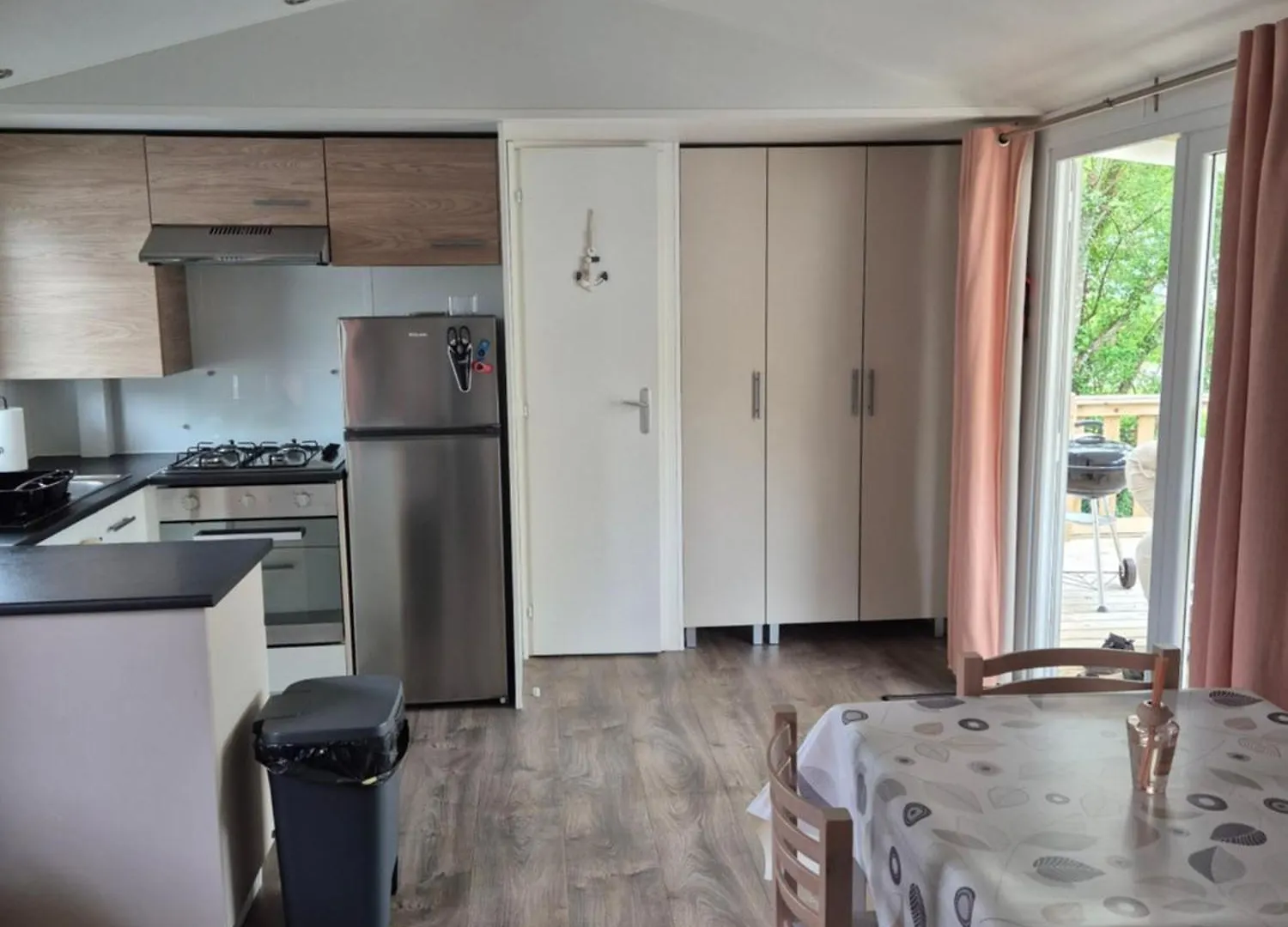 Mobil Home 3 Chambres Tout Equipe Avec Accueil Humain 阿旺桥